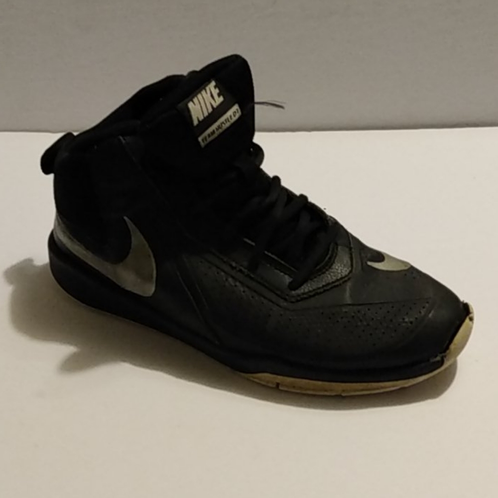 Nike boys shoes